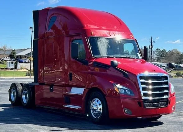 2023 FREIGHTLINER Cascadia 126 - image 3