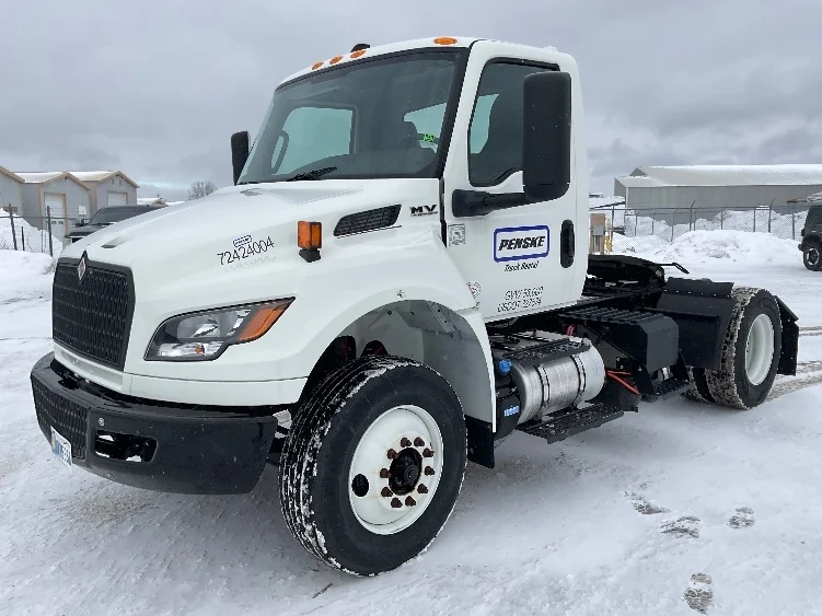 2024 International MV - image 3