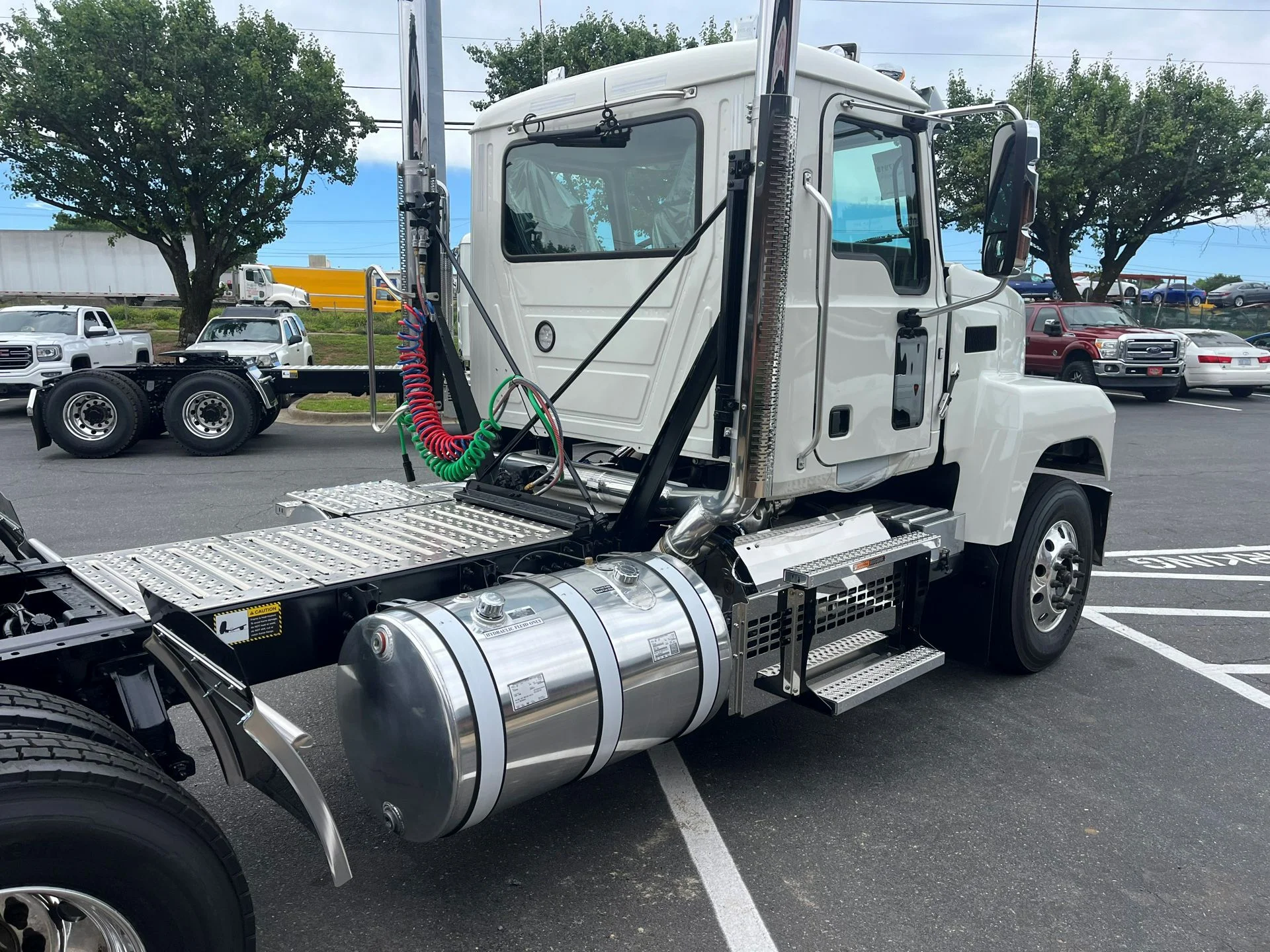 2026 Mack Pinnacle - image 3