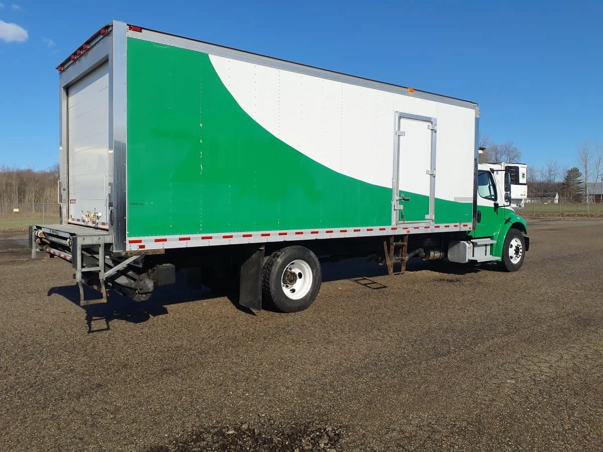 2020 Freightliner M2 106 - image 4