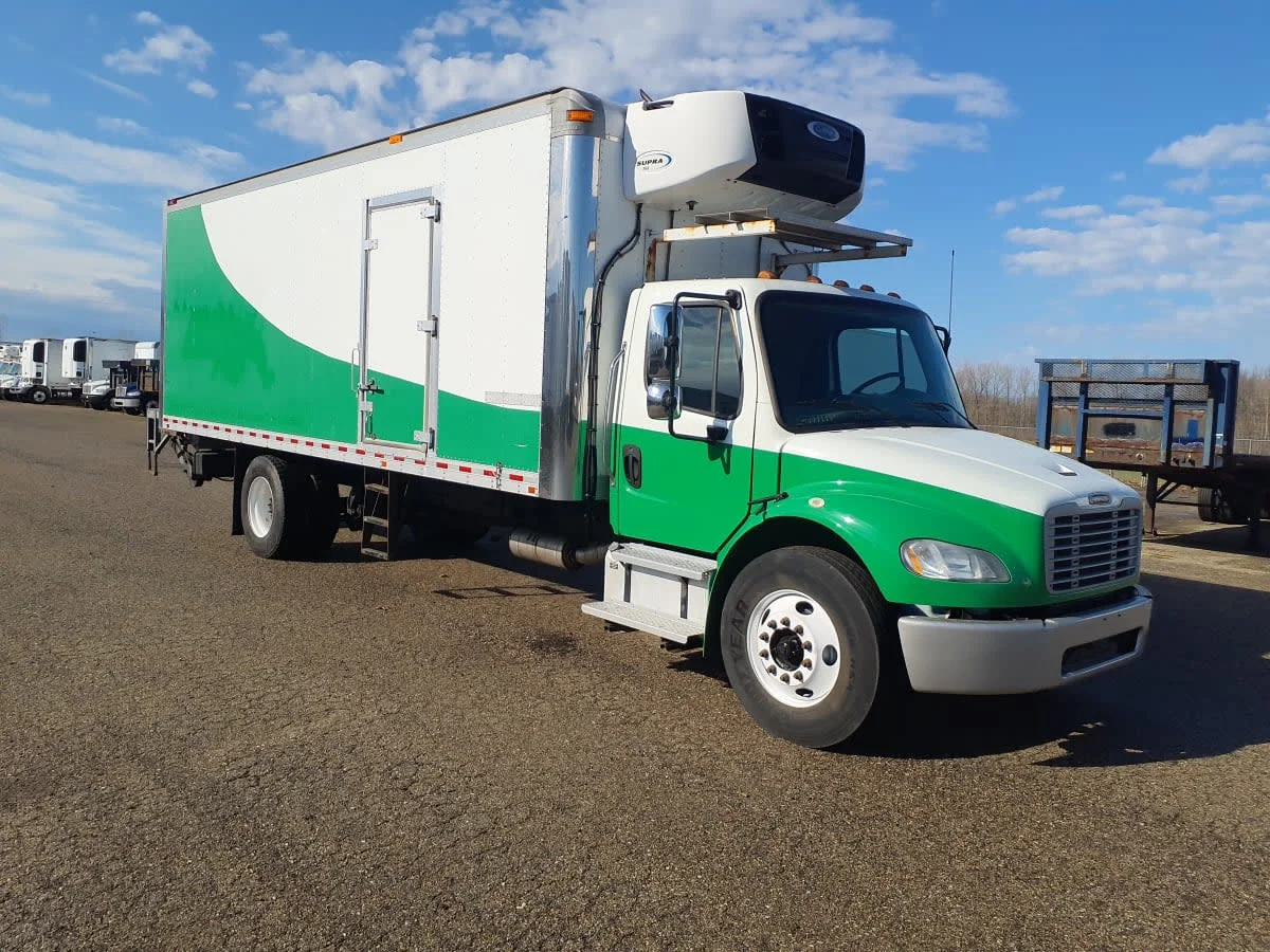 2020 Freightliner M2 106 - image 3