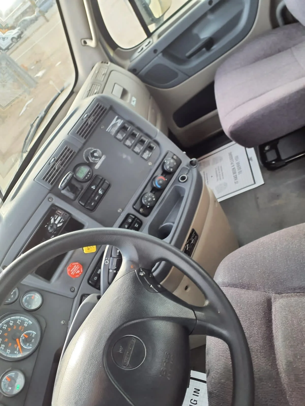 2019 Freightliner Cascadia in Commerce City, CO — photo 7