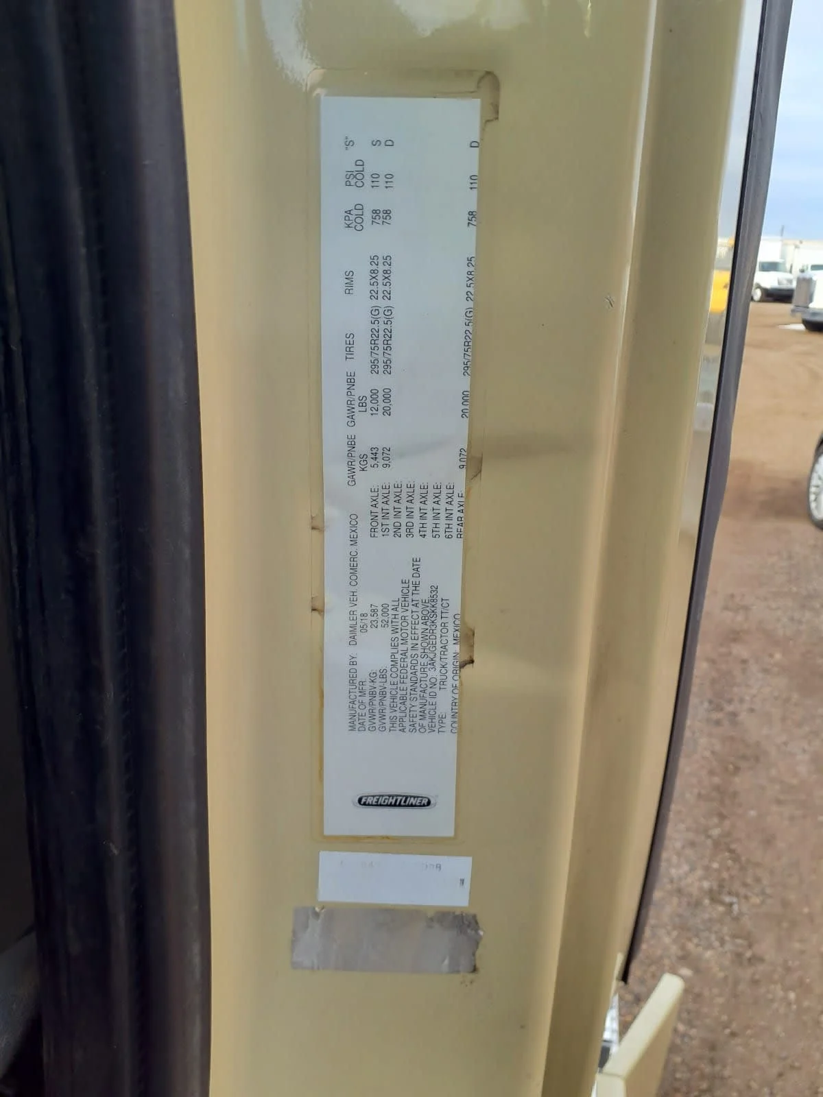 2019 Freightliner Cascadia in Commerce City, CO — photo 11