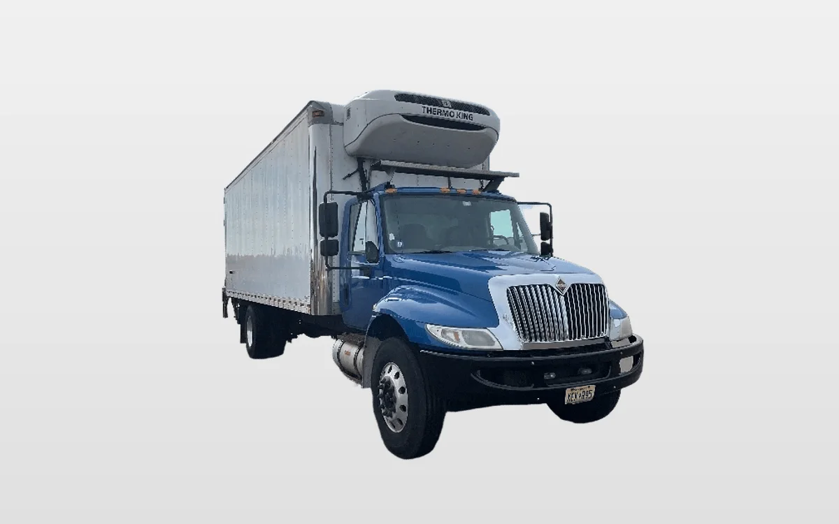 2018 International 4300 - image 1