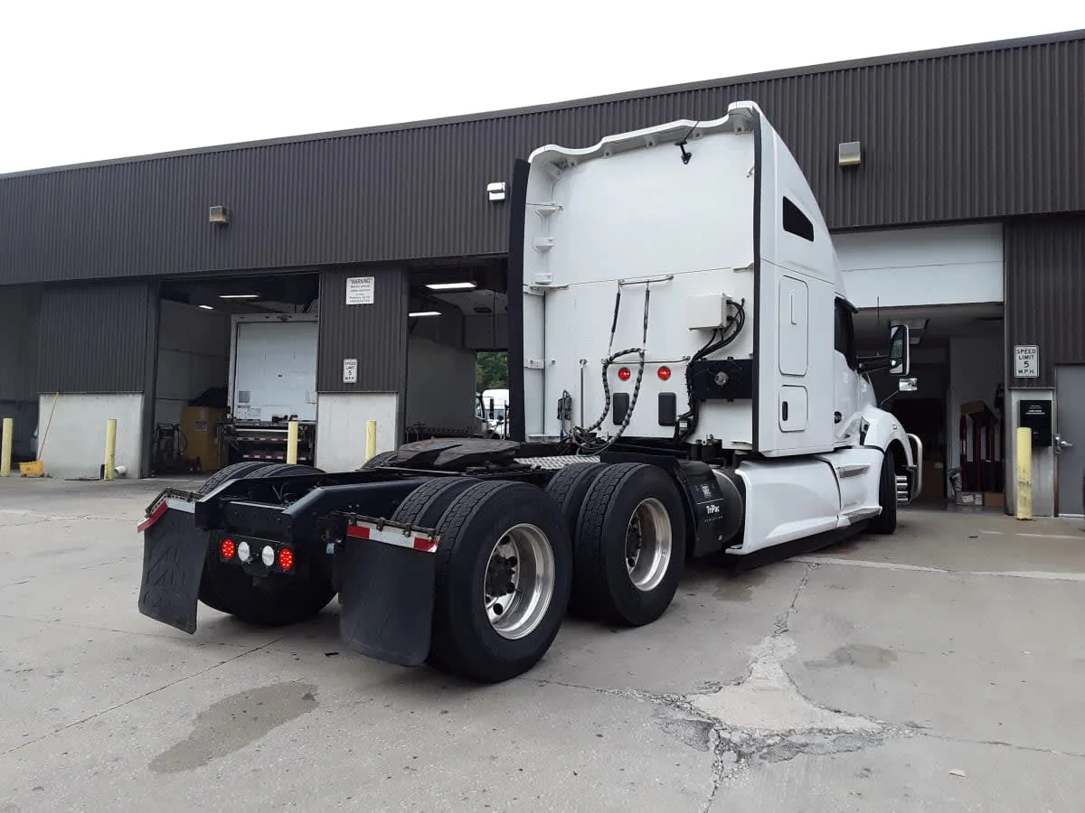 2021 Kenworth T680 in Kansas City, MO — photo 4