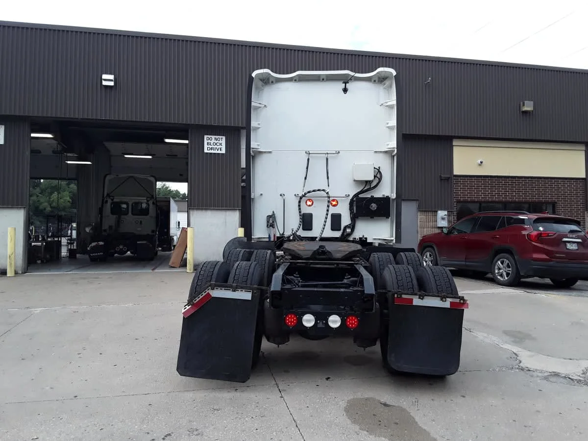 2021 Kenworth T680 in Kansas City, MO — photo 5