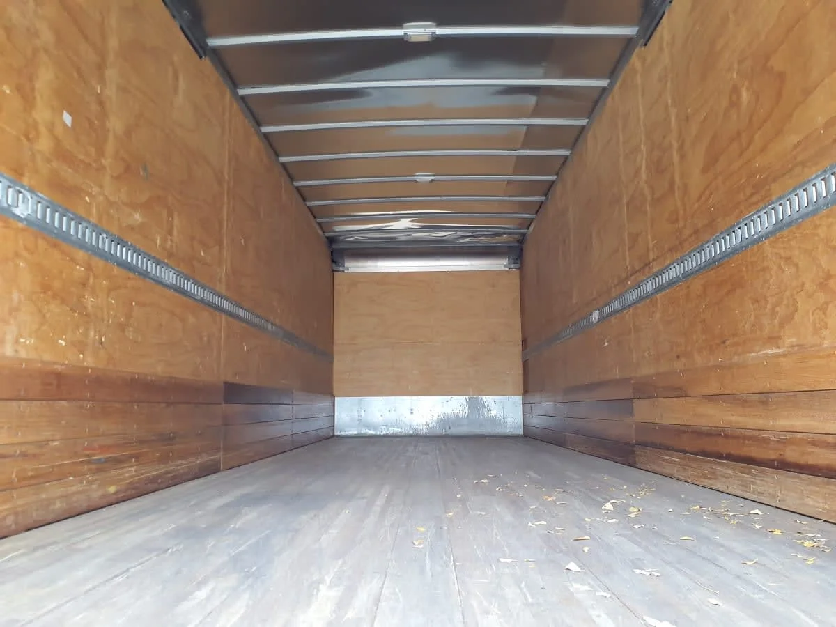 2019 Freightliner M2 106 in Miami, FL — photo 8