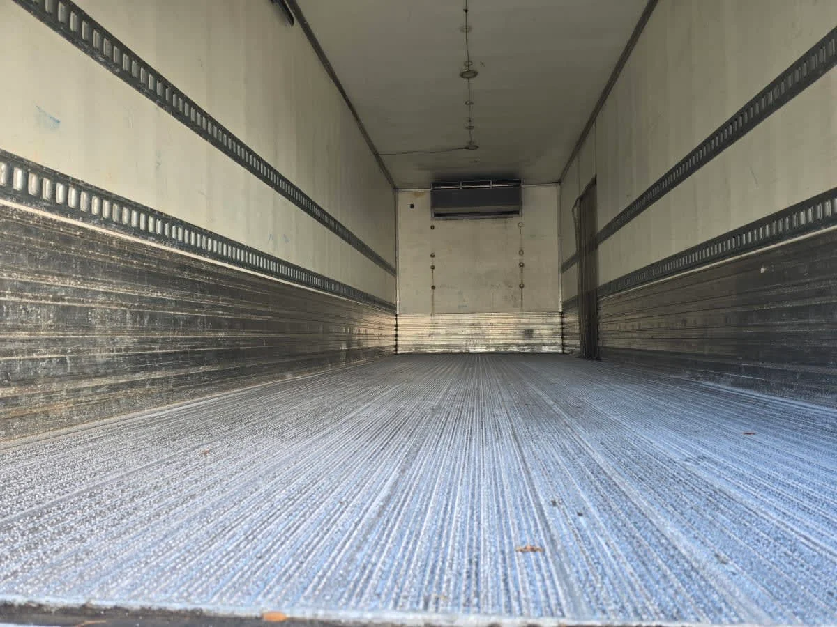 2019 International MV - image 9