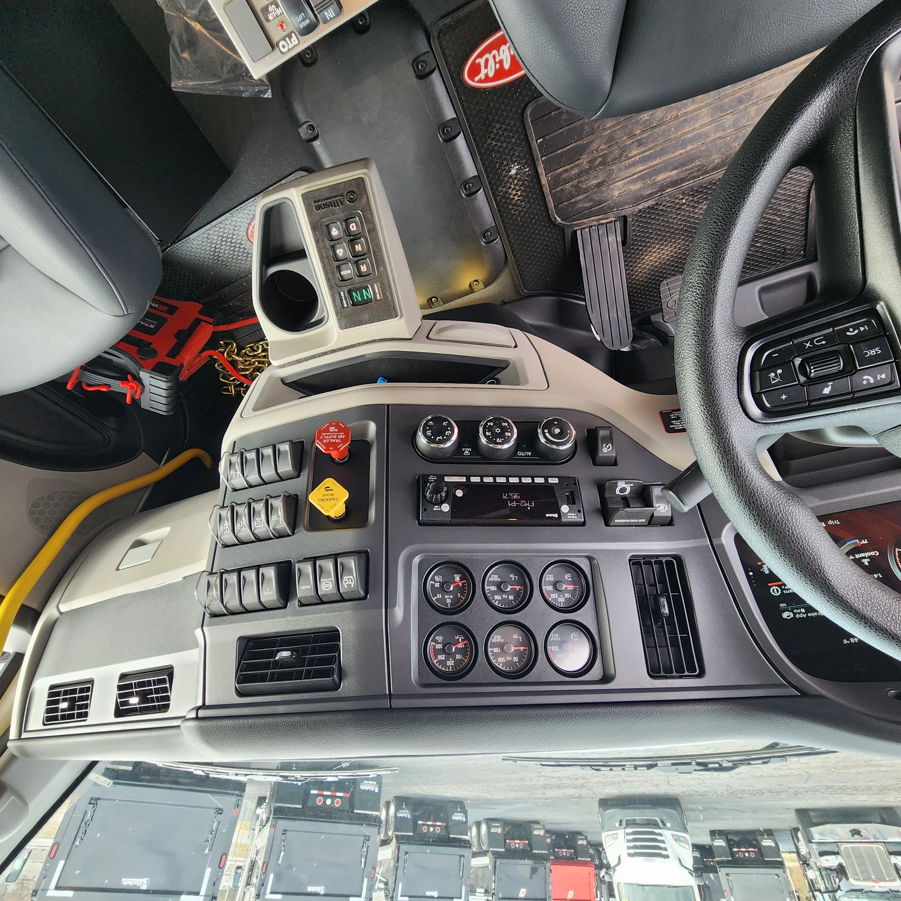 2026 Peterbilt 567 in Dunn, NC — photo 4