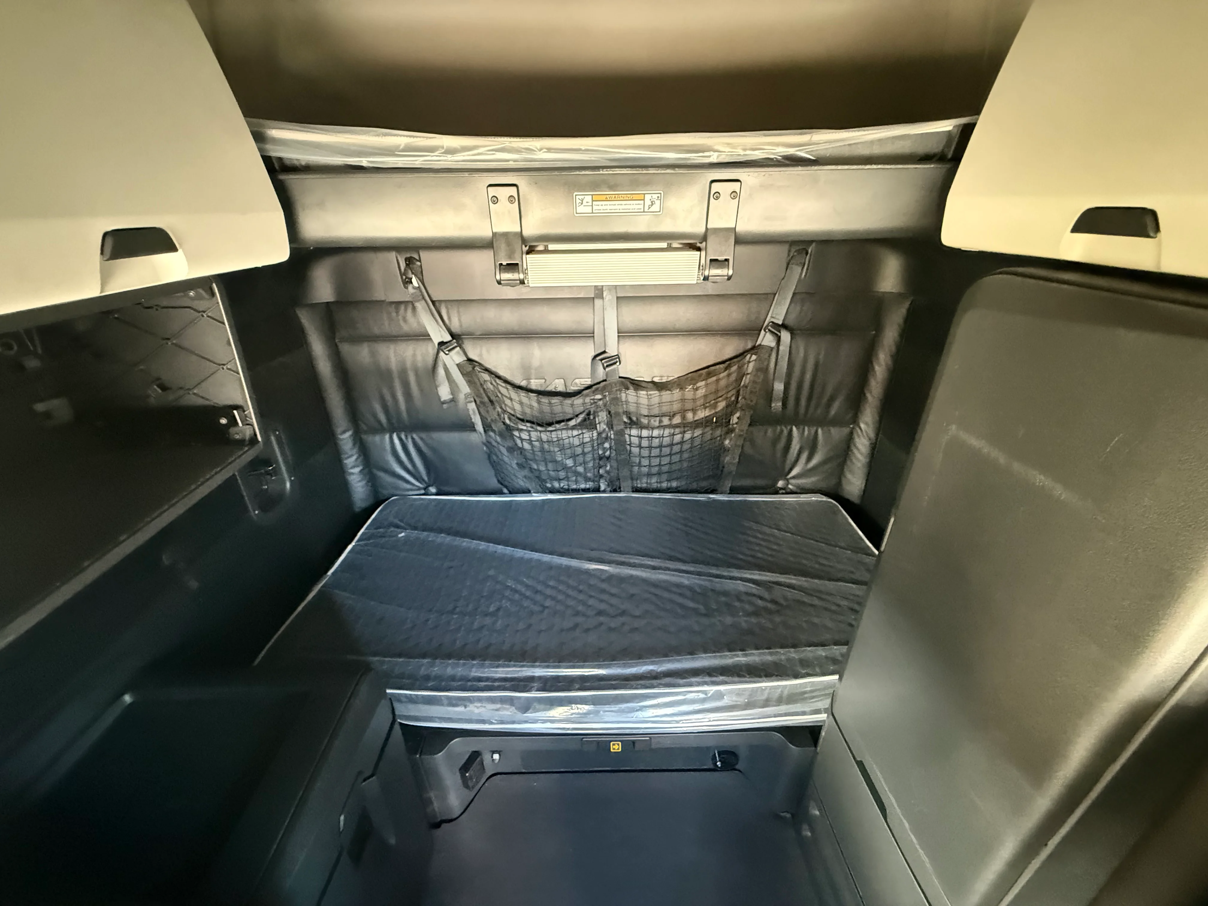 2023 Freightliner Cascadia in Fontana, CA — photo 18