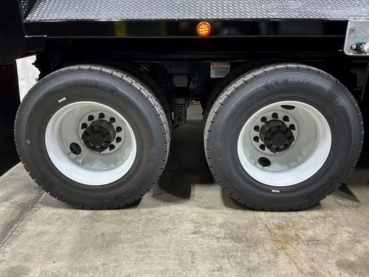 2027 Kenworth T880 in Sanger, TX — photo 3