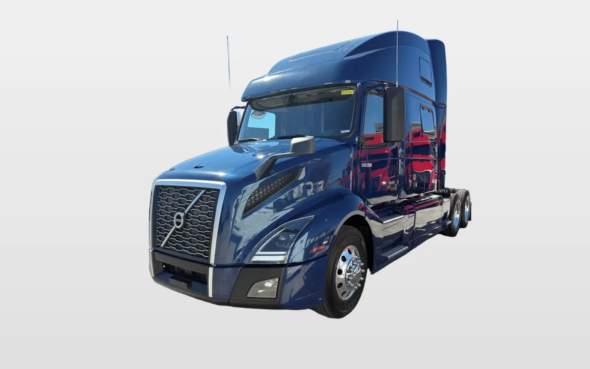 2021 Volvo - image 1