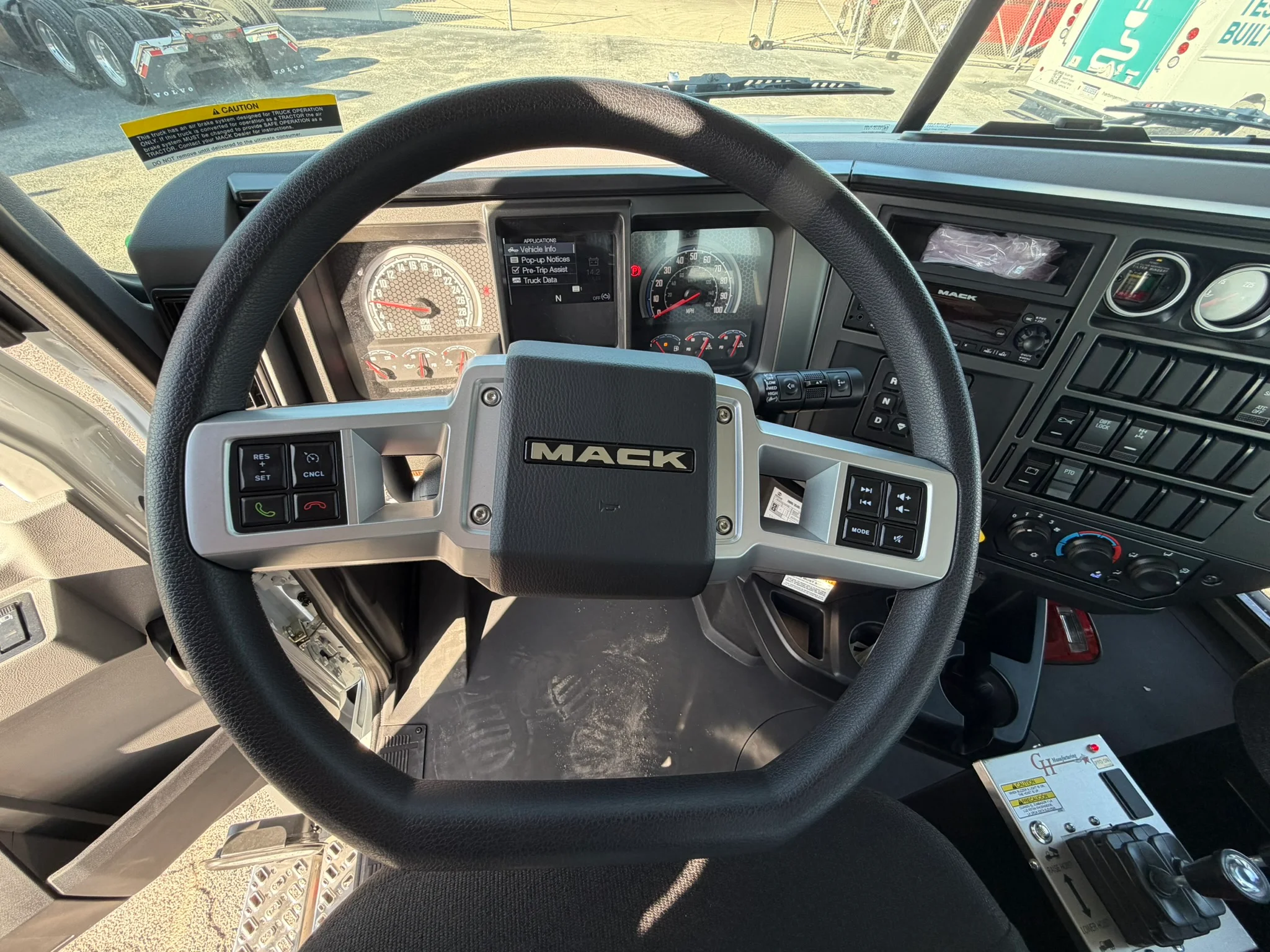 2026 Mack Granite in Fort Worth, TX — photo 18