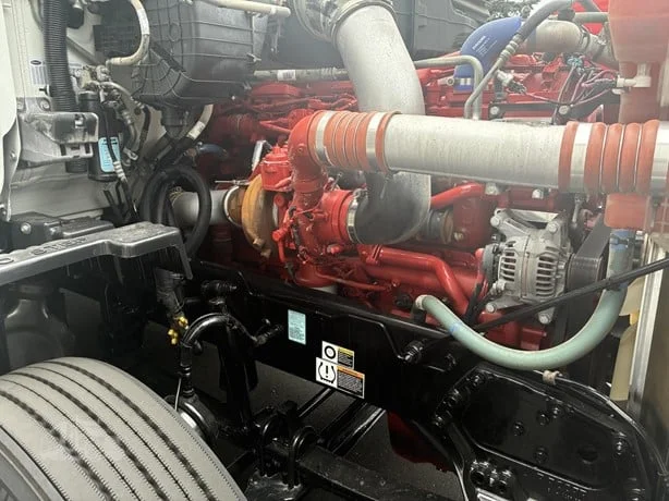 2022 Peterbilt 579 in Portland, OR — photo 9
