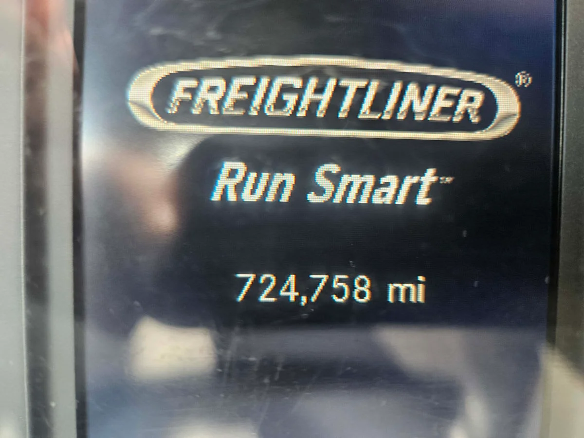 2022 Freightliner Cascadia in Orlando, FL — photo 10