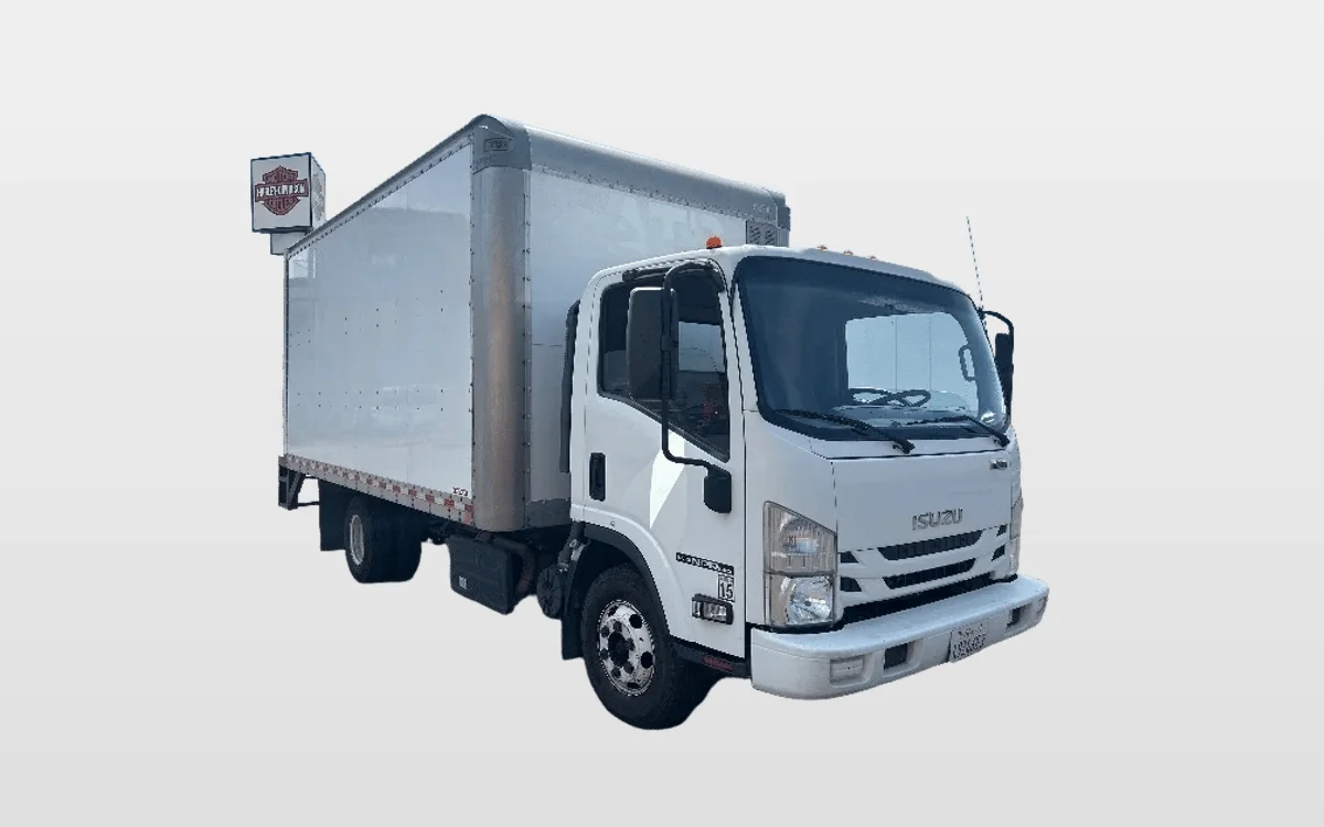 2022 Isuzu NPR - image 1