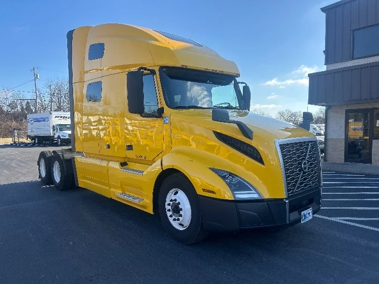 2022 Volvo VNL 760 in Louisville, KY