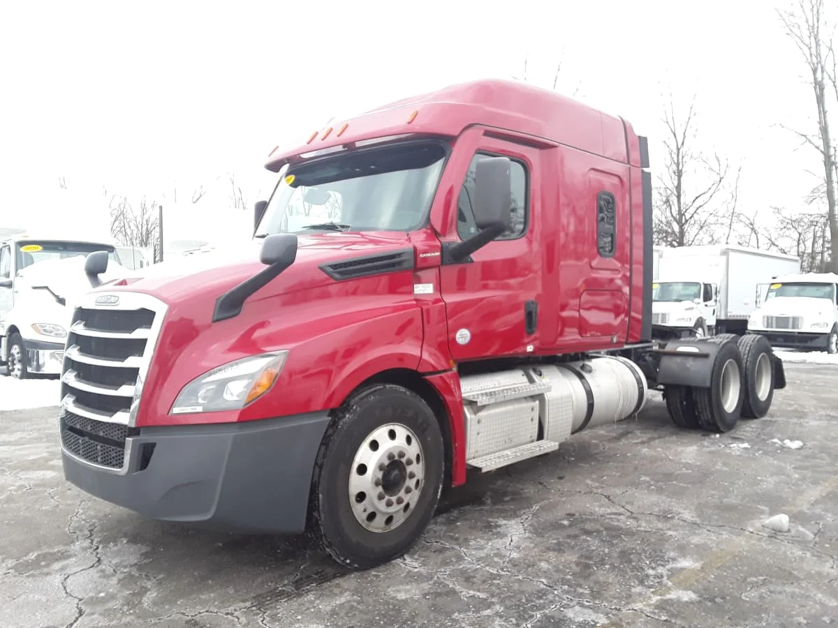 2020 Freightliner Cascadia in Hilliard, OH
