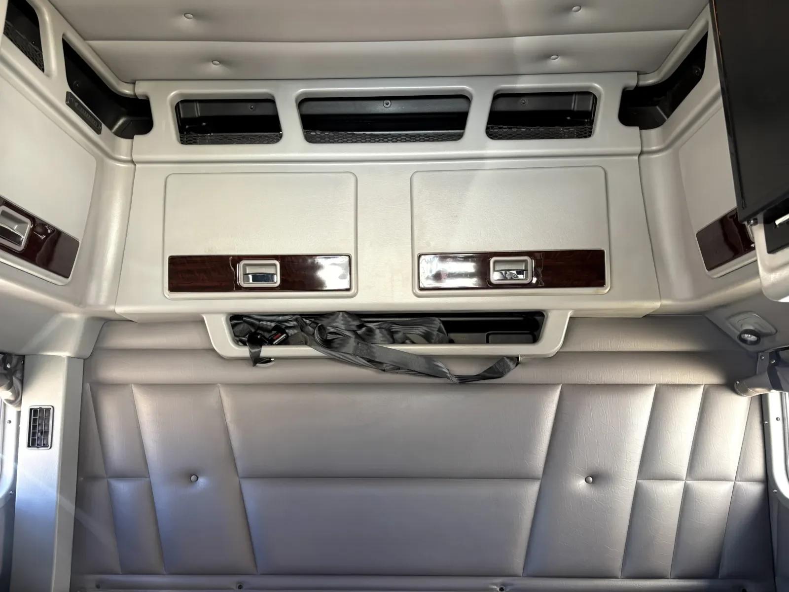 2022 Peterbilt 389 - image 23