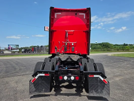 2023 Kenworth T680 in Chillicothe, OH — photo 4