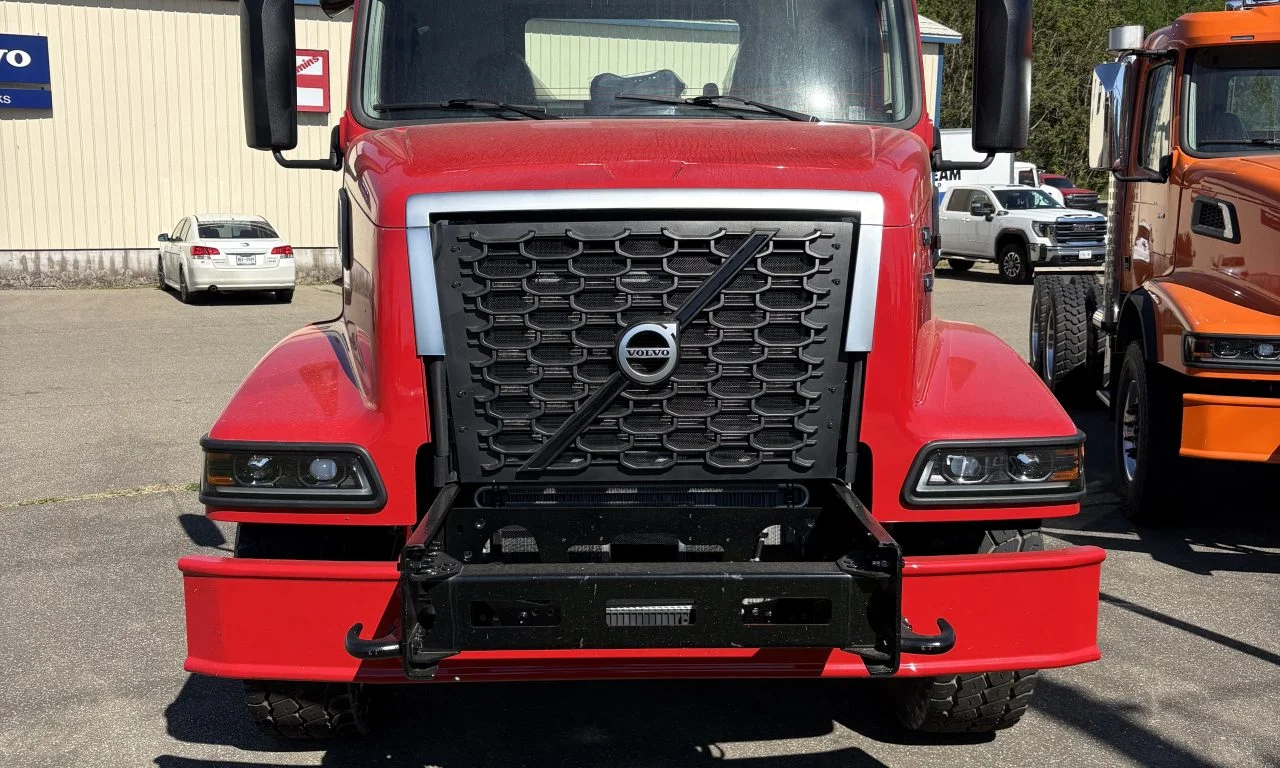 2026 Volvo VHD 300 in Elmira, NY — photo 2