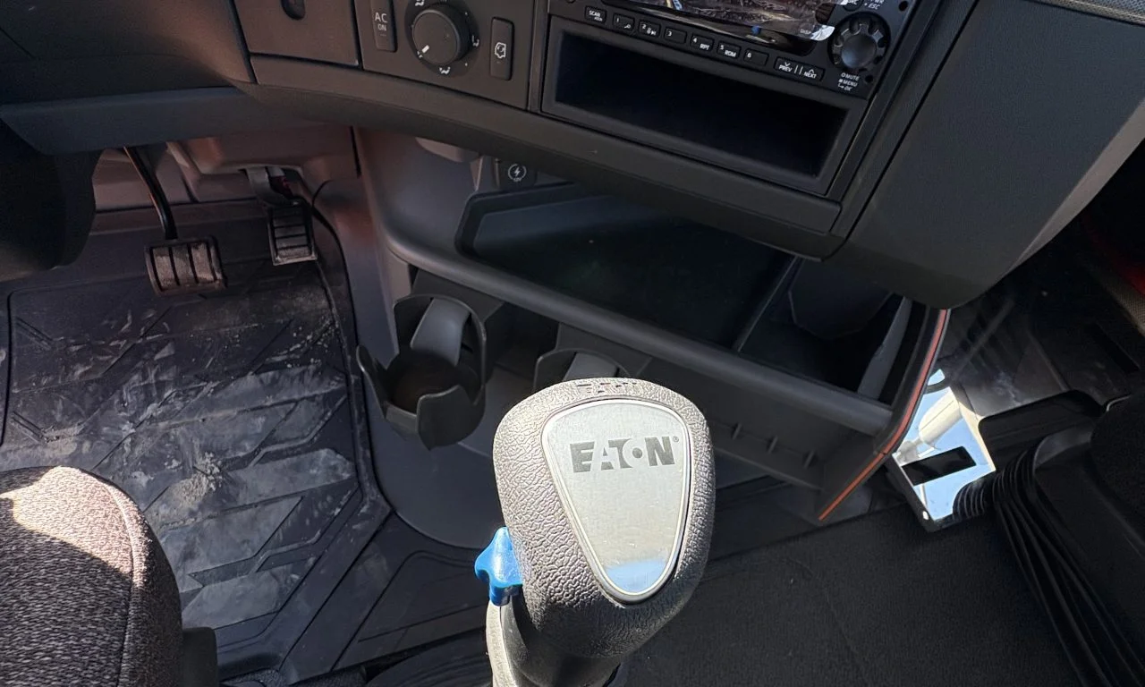 2026 Volvo VHD 300 in Elmira, NY — photo 10