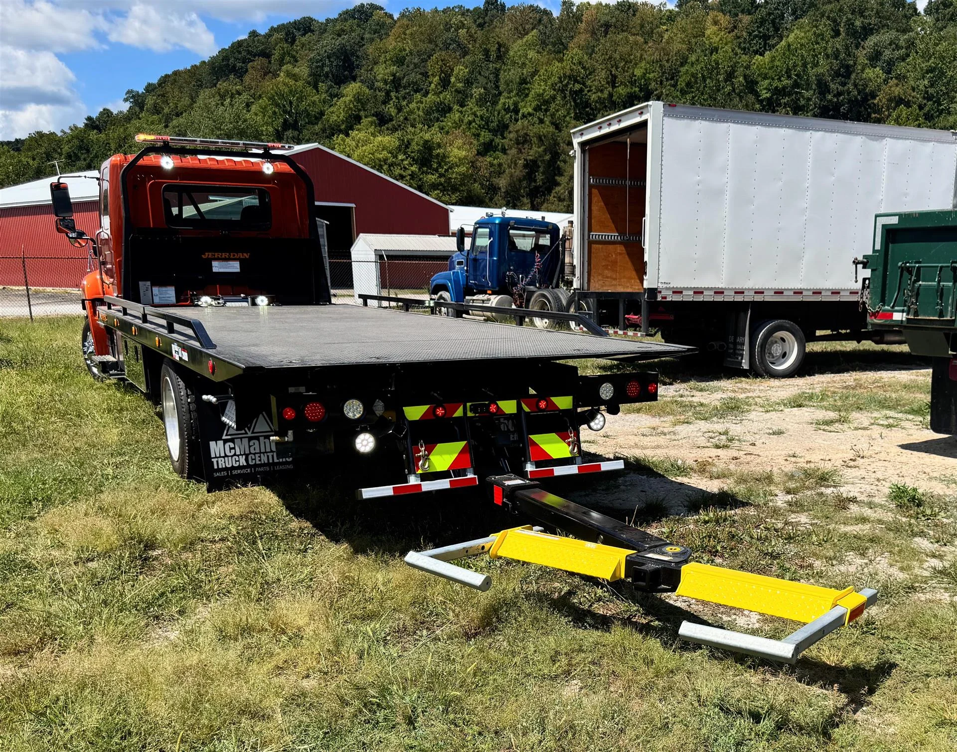 2025 Hino in London, OH — photo 32