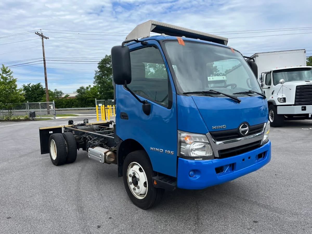 2019 Hino in Beltsville, MD — photo 3