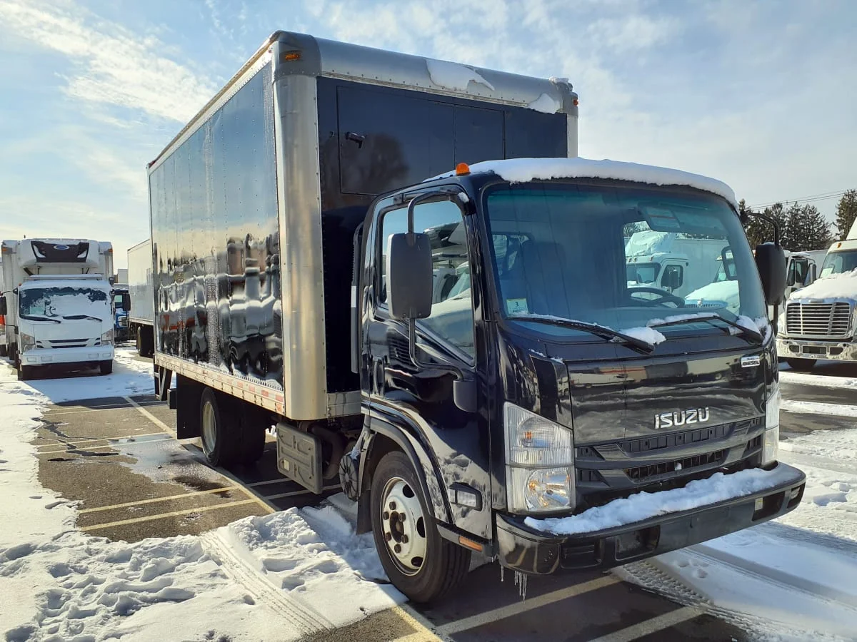 2019 Isuzu NQR - image 3