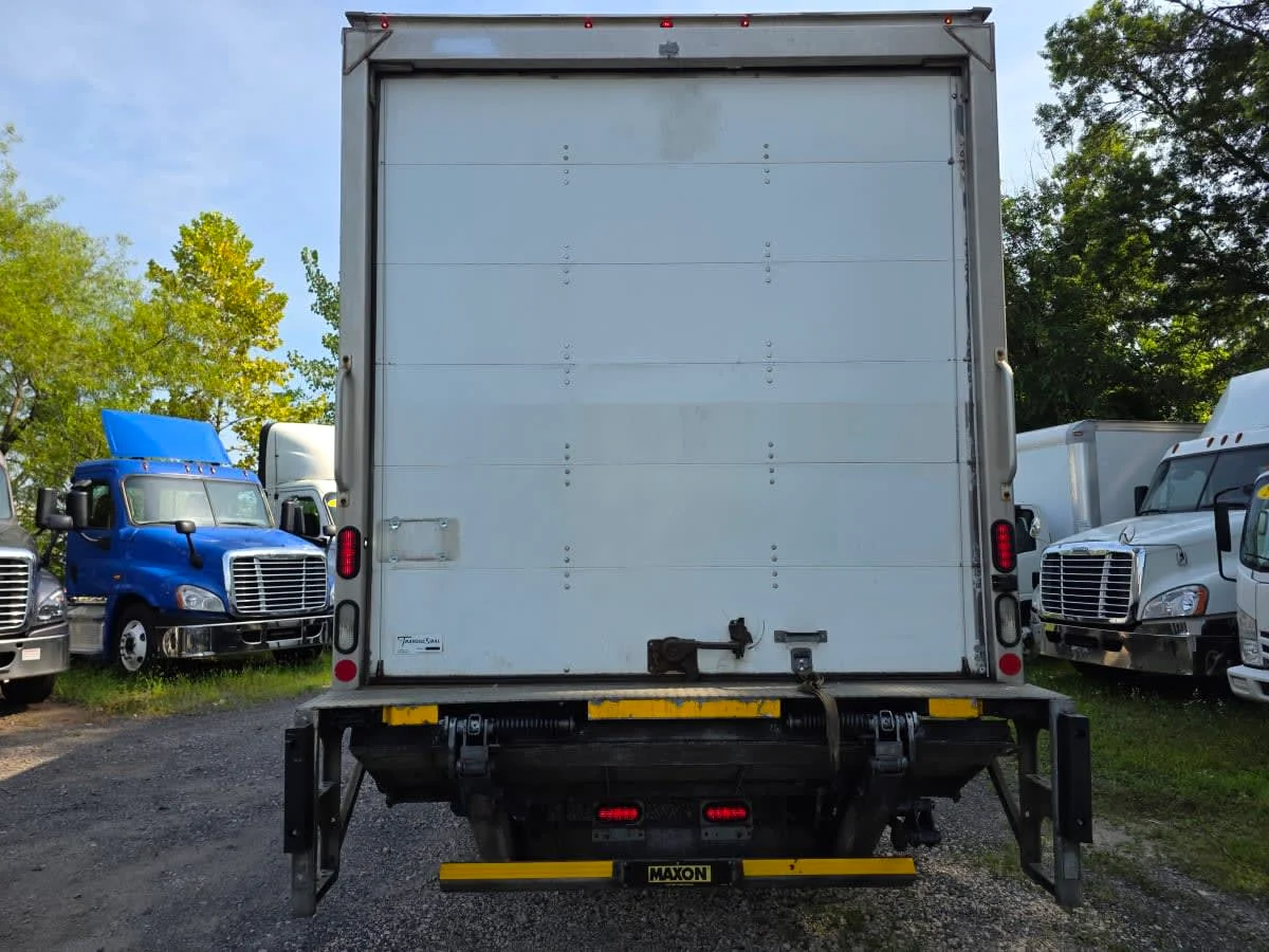 2018 International 4300 - image 5