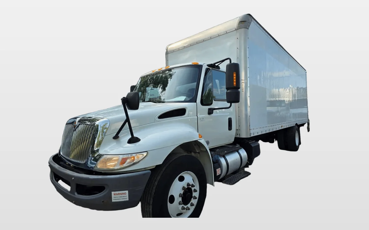 2018 International 4300 - image 1