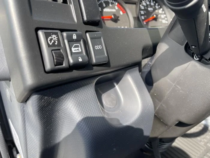 2026 Isuzu NQR — photo 18
