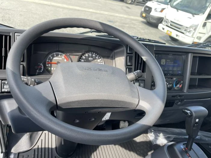 2026 Isuzu NQR — photo 17