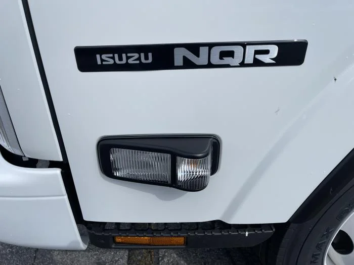 2026 Isuzu NQR — photo 10