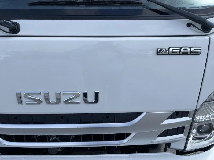 2026 Isuzu NQR — photo 9