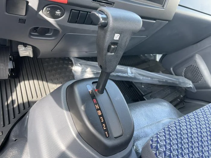 2026 Isuzu NQR — photo 15