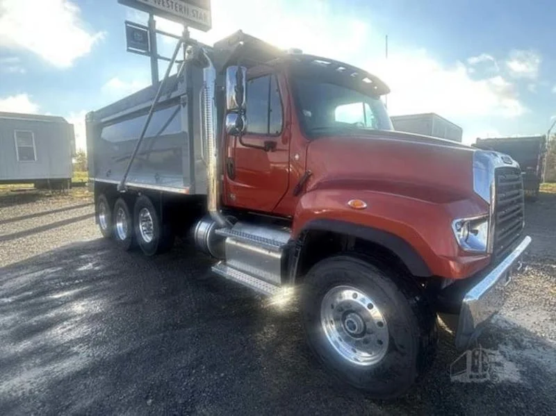 2026 Freightliner 114SD in Barkeyville, PA — photo 3