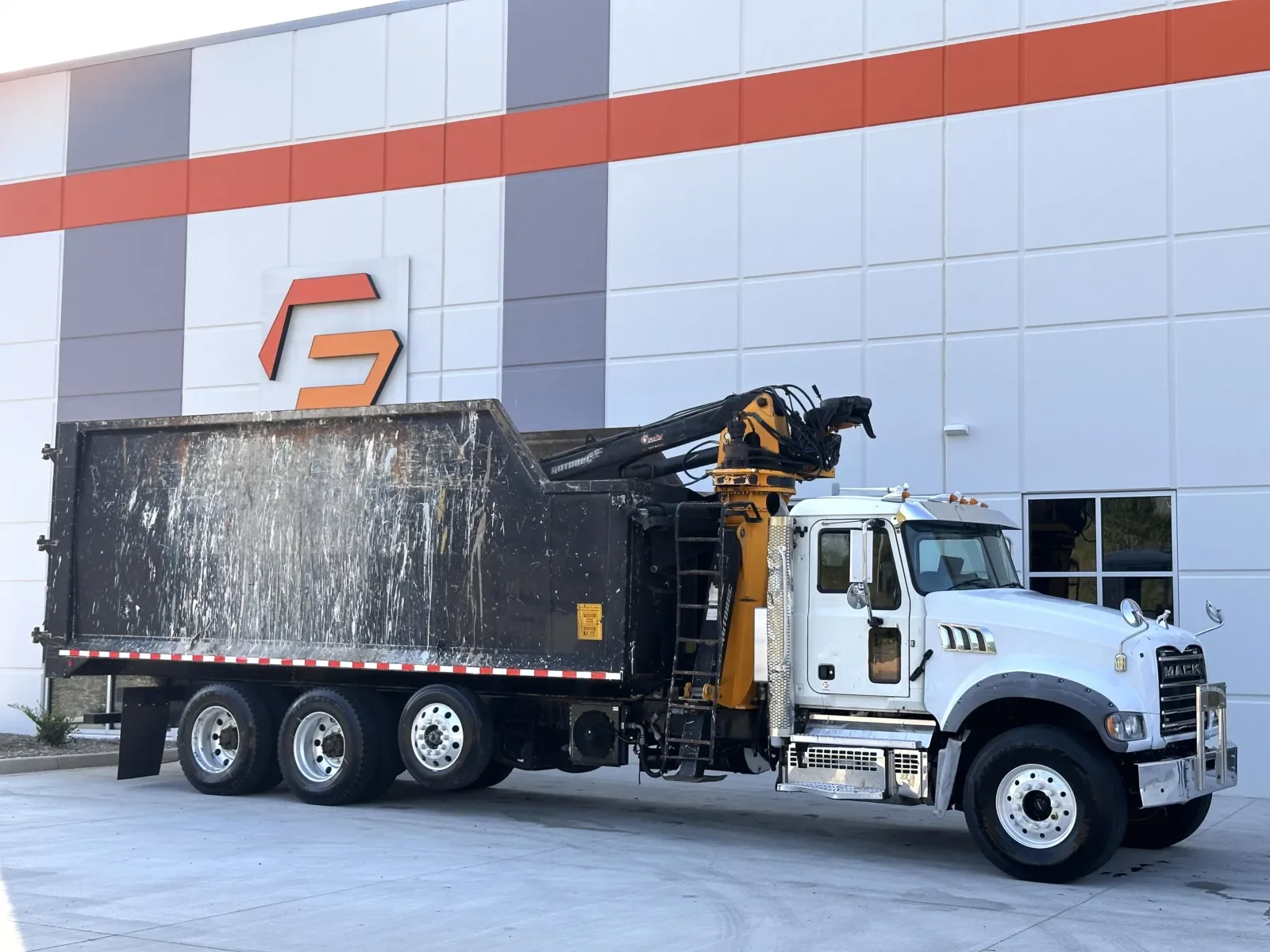 2019 Mack Granite