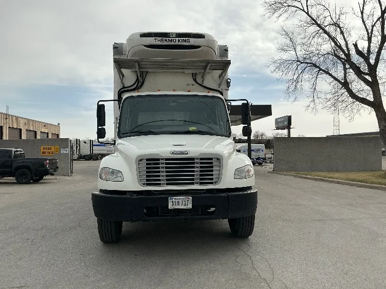 2020 Freightliner M2 106 - image 2
