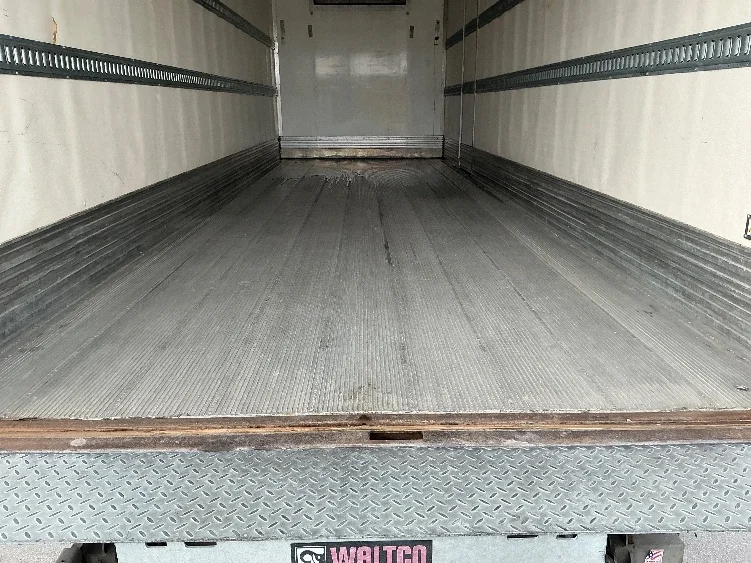 2020 Freightliner M2 106 in Omaha, NE — photo 10