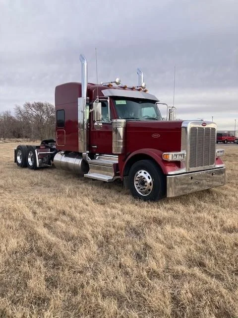2027 Peterbilt 589 - image 10