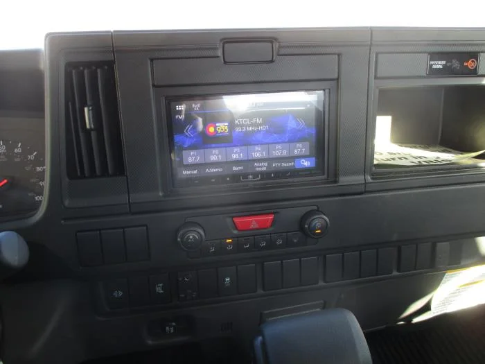 2025 Isuzu NPR - image 12