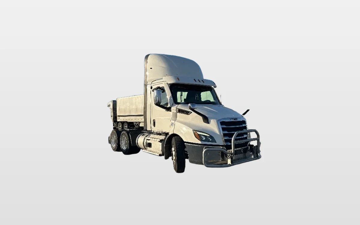 2021 Freightliner Cascadia - image 1