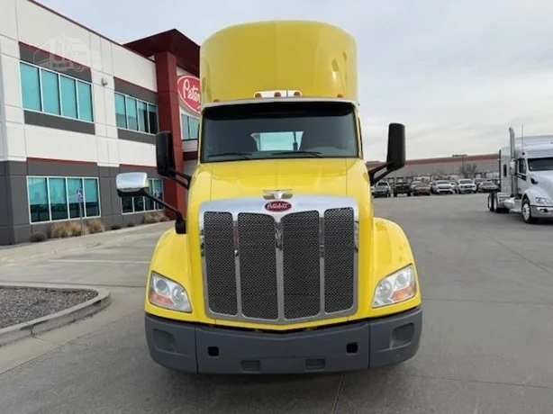 2021 Peterbilt 579 in Springville, UT — photo 2