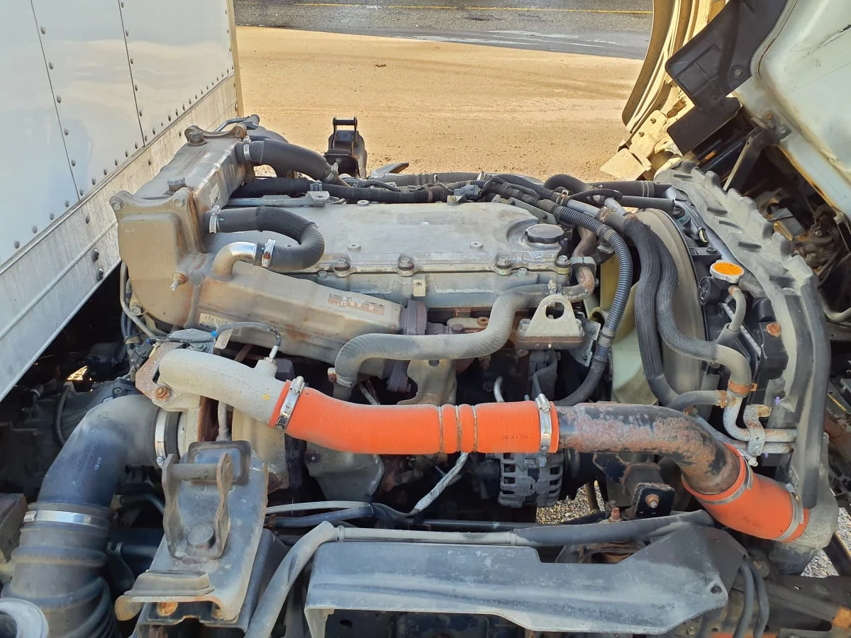 2020 Isuzu NPR - image 15