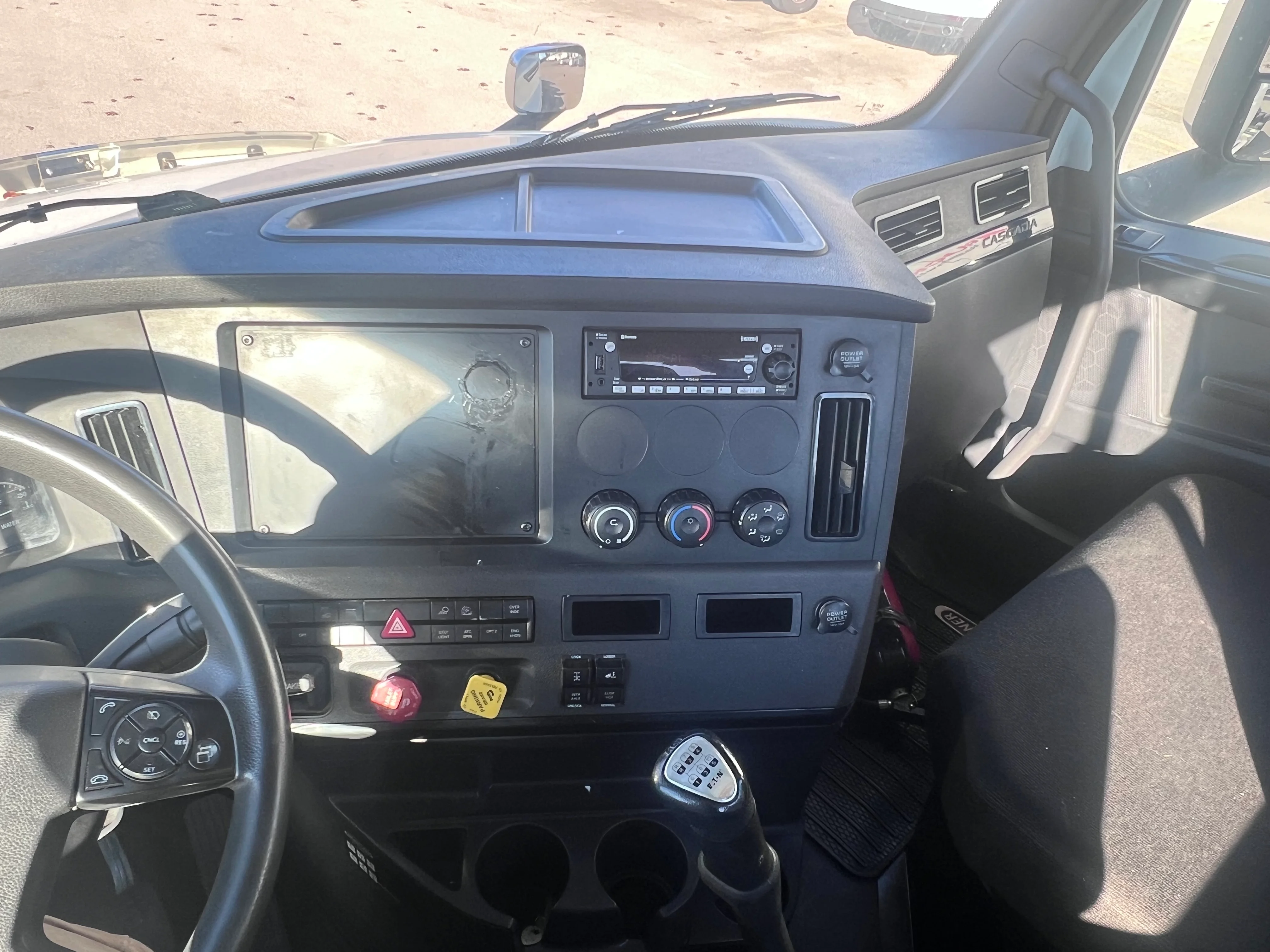 2023 Freightliner Cascadia in Nashville, TN — photo 17