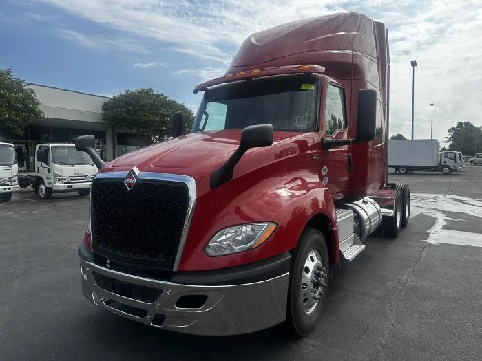 2026 International LT - image 3