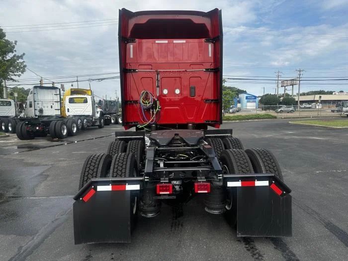 2026 International LT - image 7