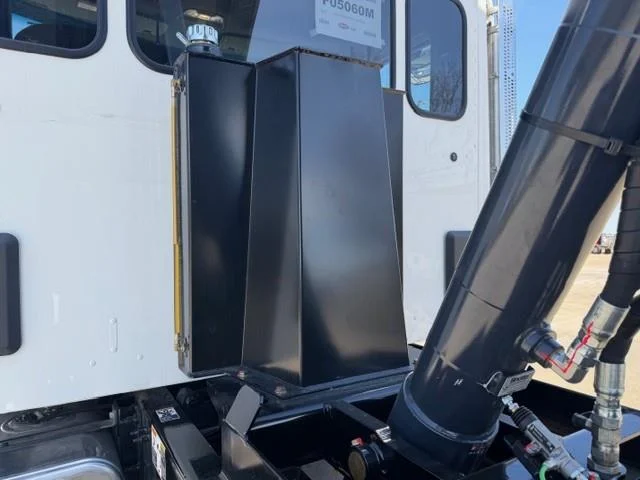 2026 Peterbilt 548 - image 23