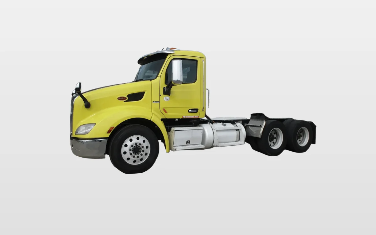 2021 Peterbilt 579 - image 1